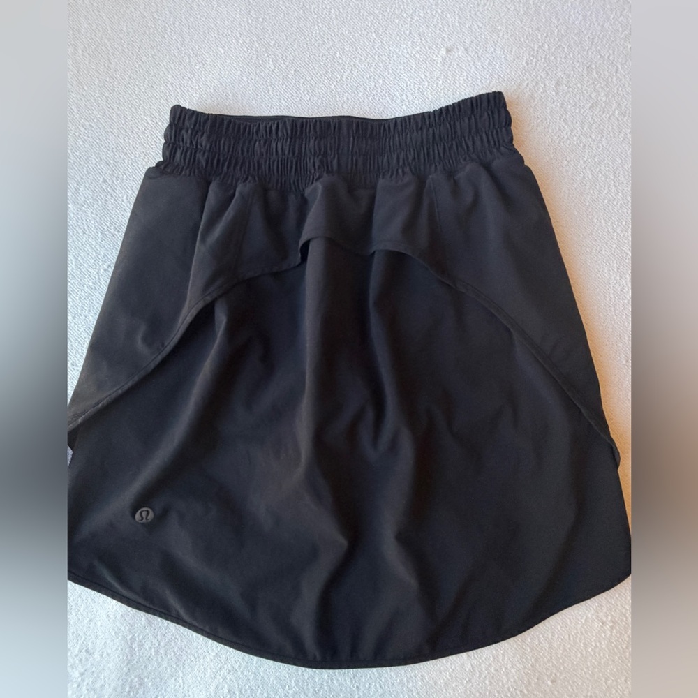 Lululemon Hotty Hot Skirt Black Mesh Built-In Shorts Running Skort XS